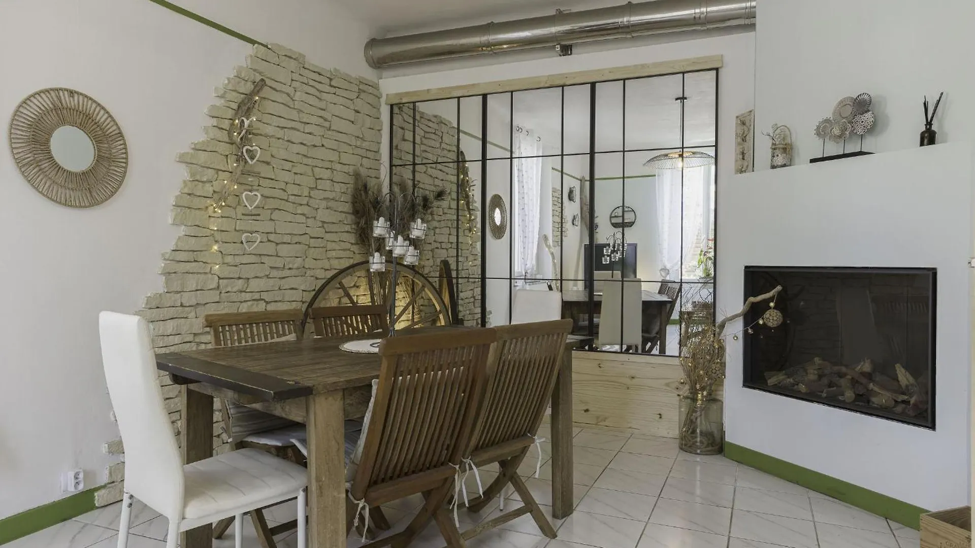 Apartment La Maison Fleurie By Halldis Cannes France